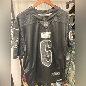 Nike Cleveland Browns Mayfield black and camo jersey, sz L